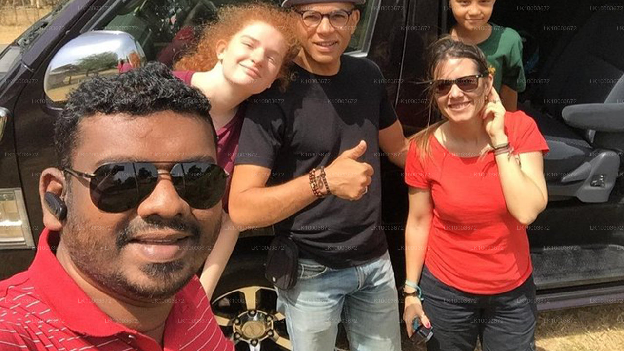 Upptäck Sri Lanka med Randimal Handalage