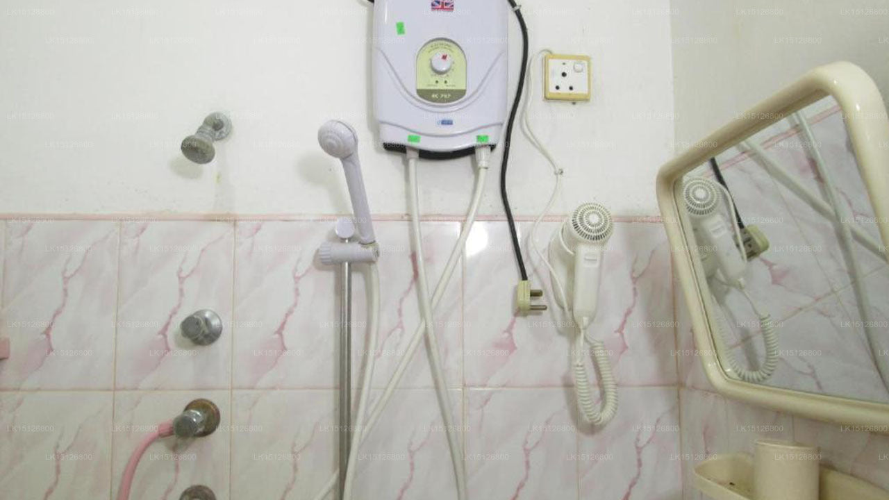 Hotell Surasa, Kurunegala