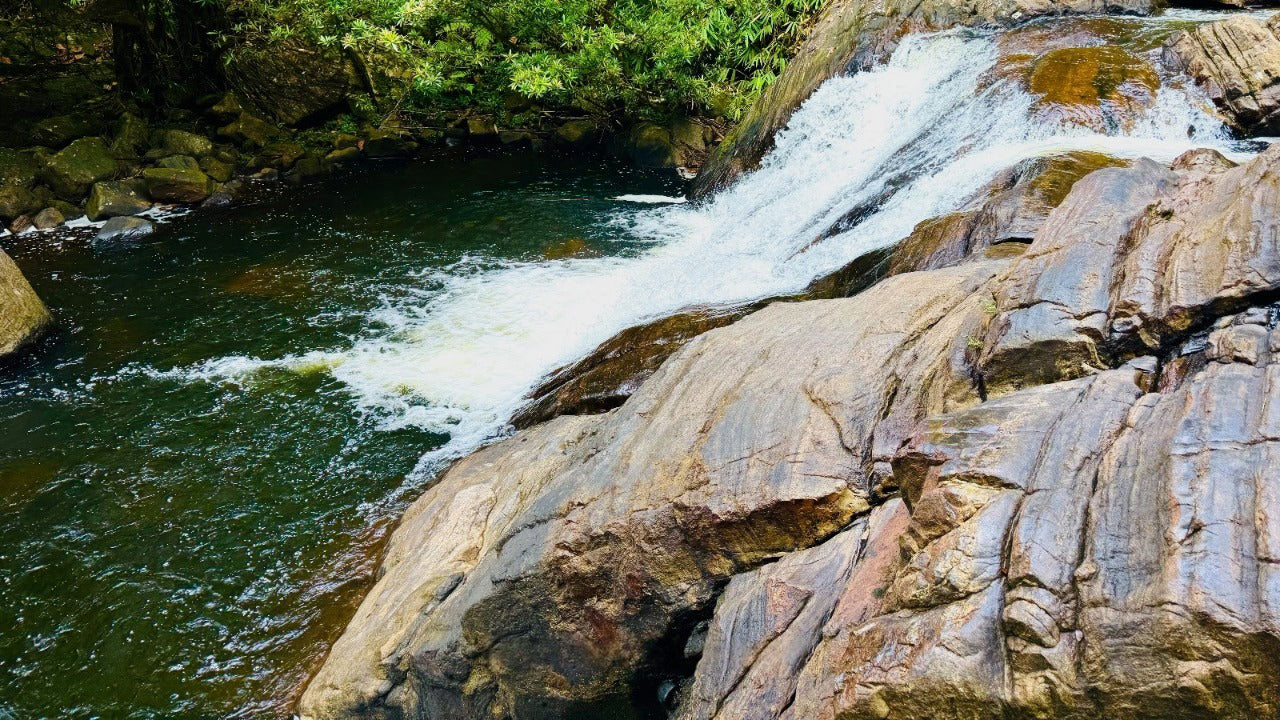 Explore 7 Majestic Waterfalls by Jeep