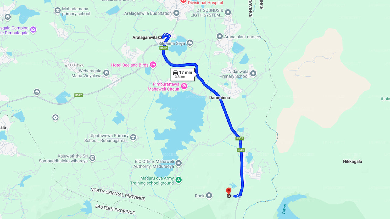 Vandra till Danigala Circular Rock från Aaralaganwila