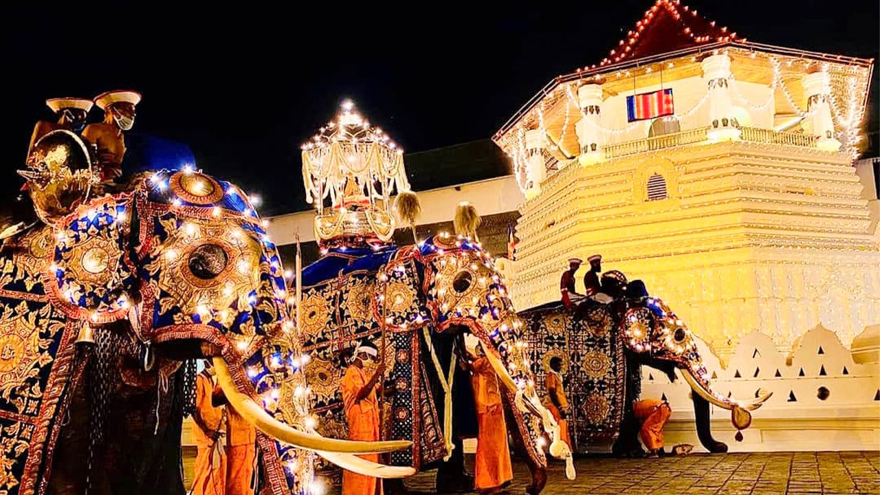 Kandy Esala Perahera 2026