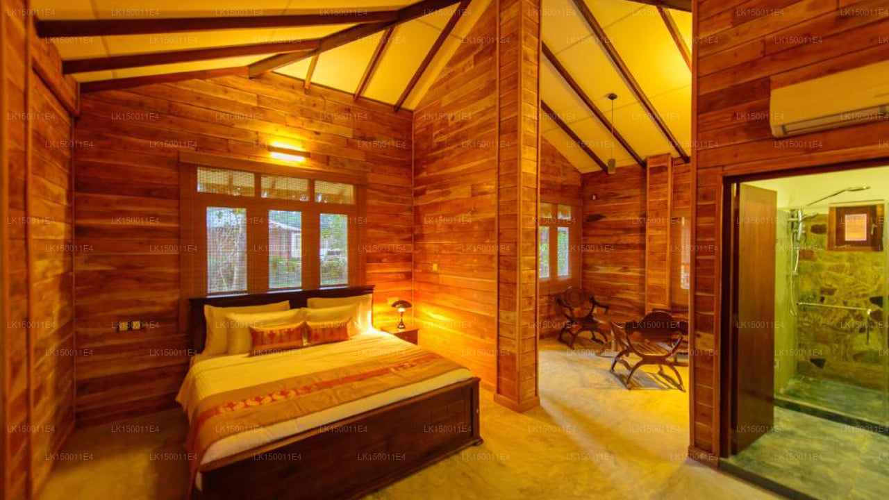 Karunakarala Ayurveda Resort, Waikkal