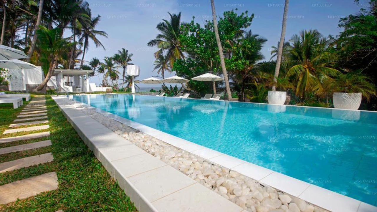 W15 Escape, Ahangama