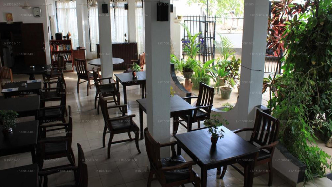 Unawatuna Beach Bungalow Hotel, Unawatuna