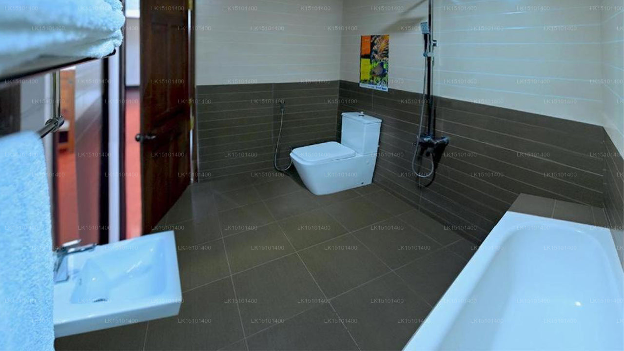 Villa Karadiya, Ambalangoda