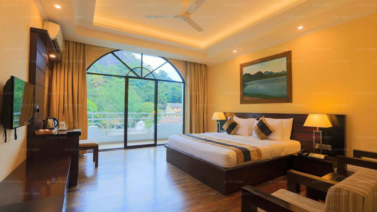 Kandyan Reach Hotell, Kurunegala