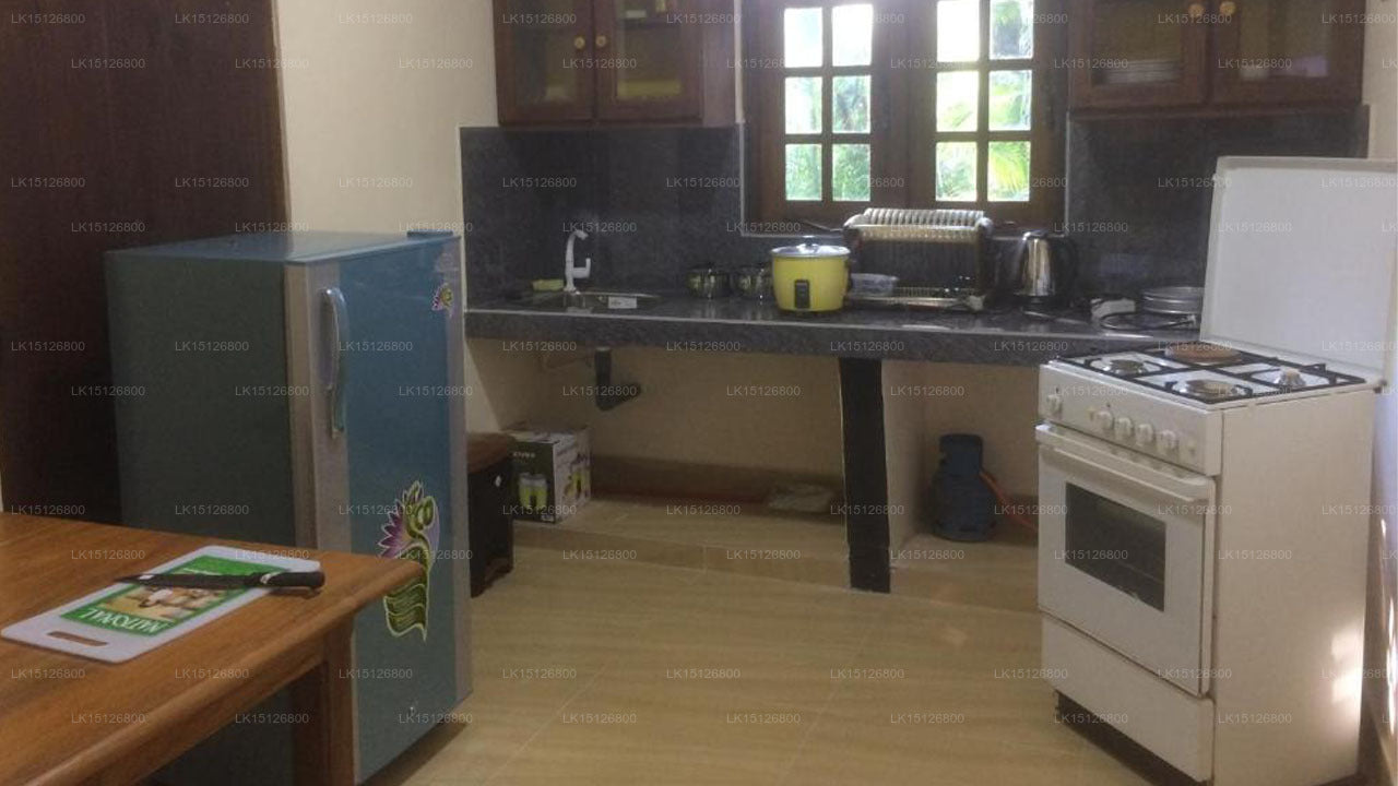 Hotell Surasa, Kurunegala