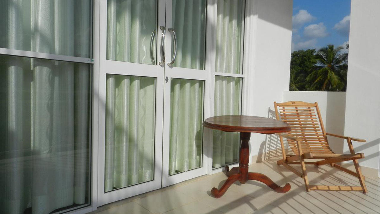 The Paradise Hotel, Kurunegala