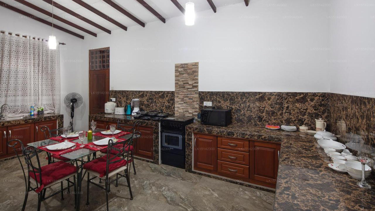 Hidden Paradise, Piliyandala