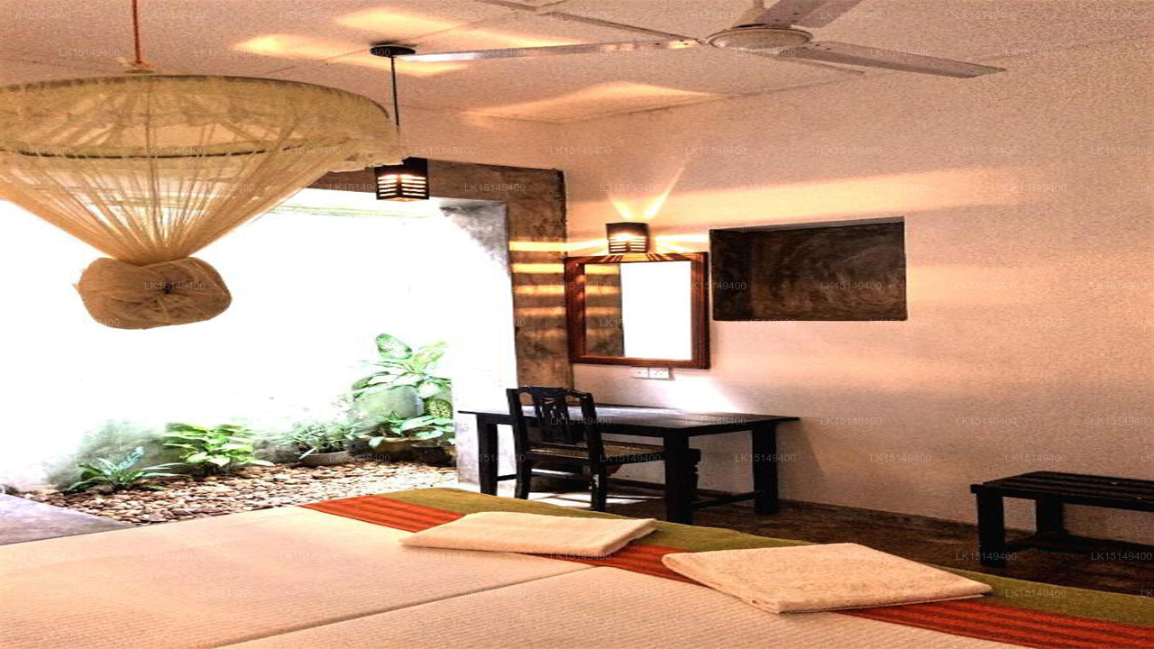 Curry Bowl Guest House and Restaurant, Hikkaduwa