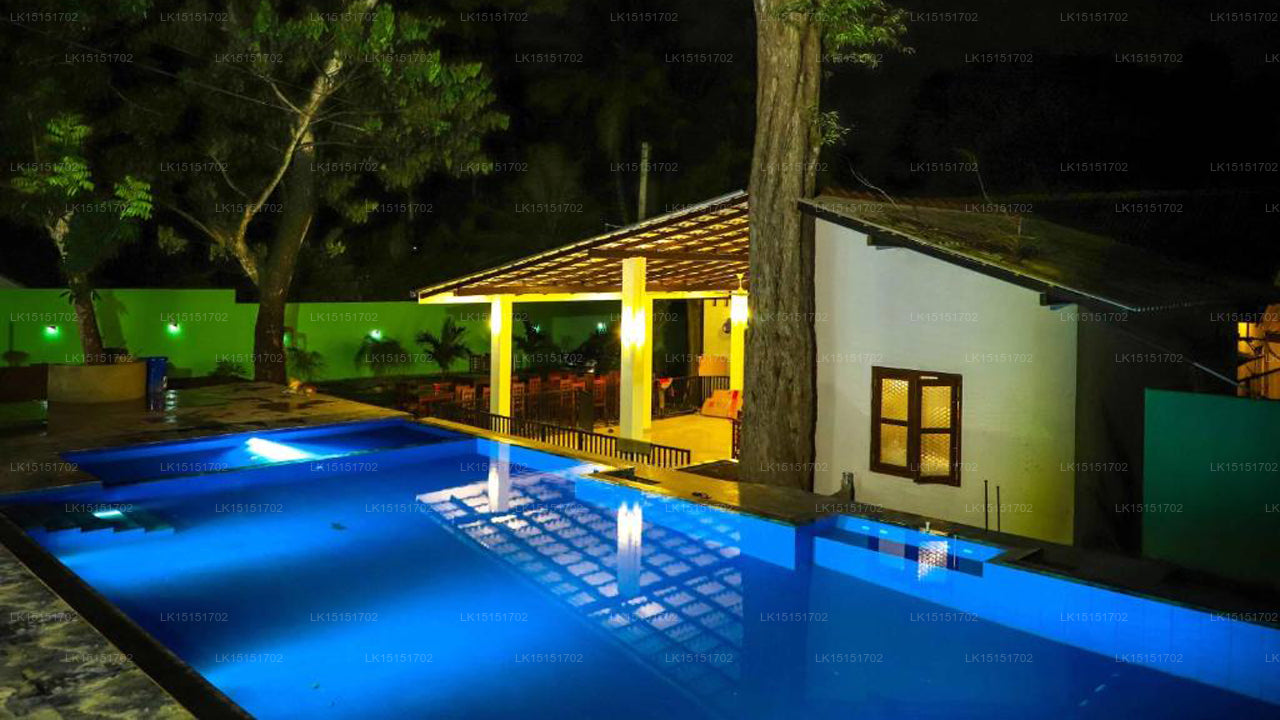 Ilamparuma Hotel, Weligama