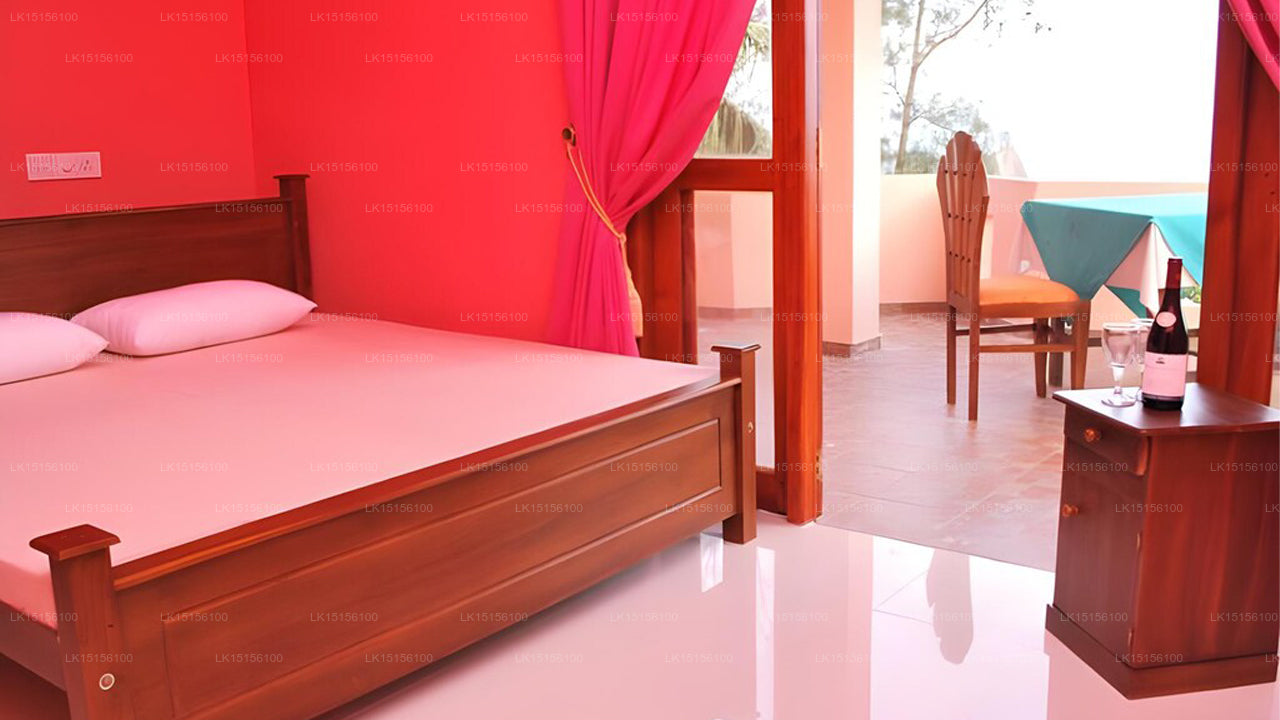 Sunroo Beach Resort, Weligama