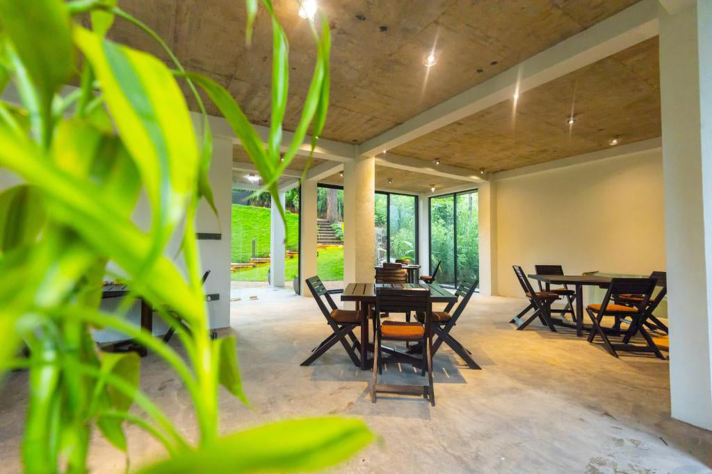 Namara Grön Ella, Ella