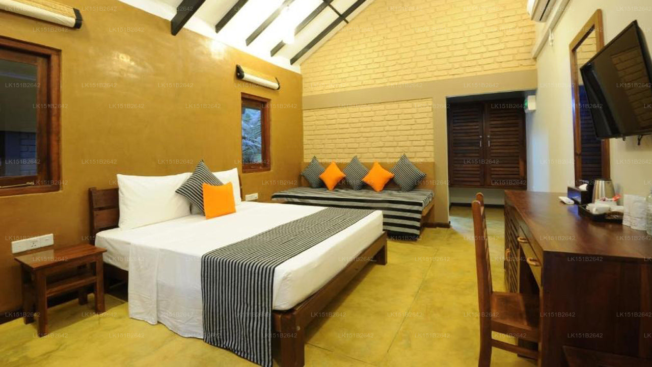 Melheim Beach, Kalpitiya