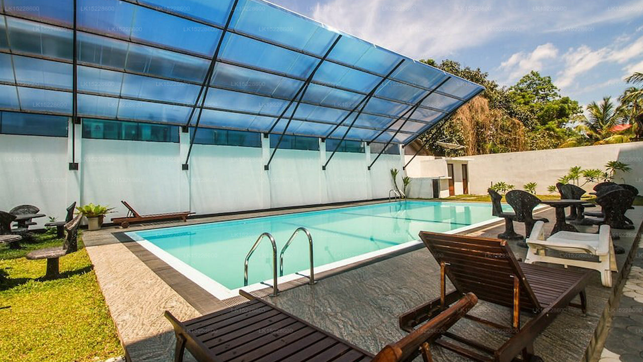 Blue Spring Hotel, Wadduwa