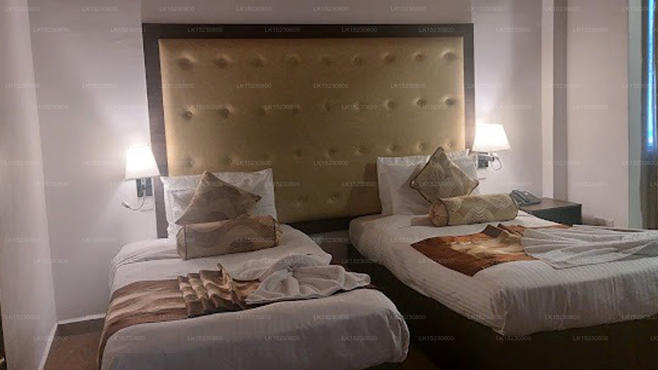 The Queensburry City Hotel, Nuwara Eliya