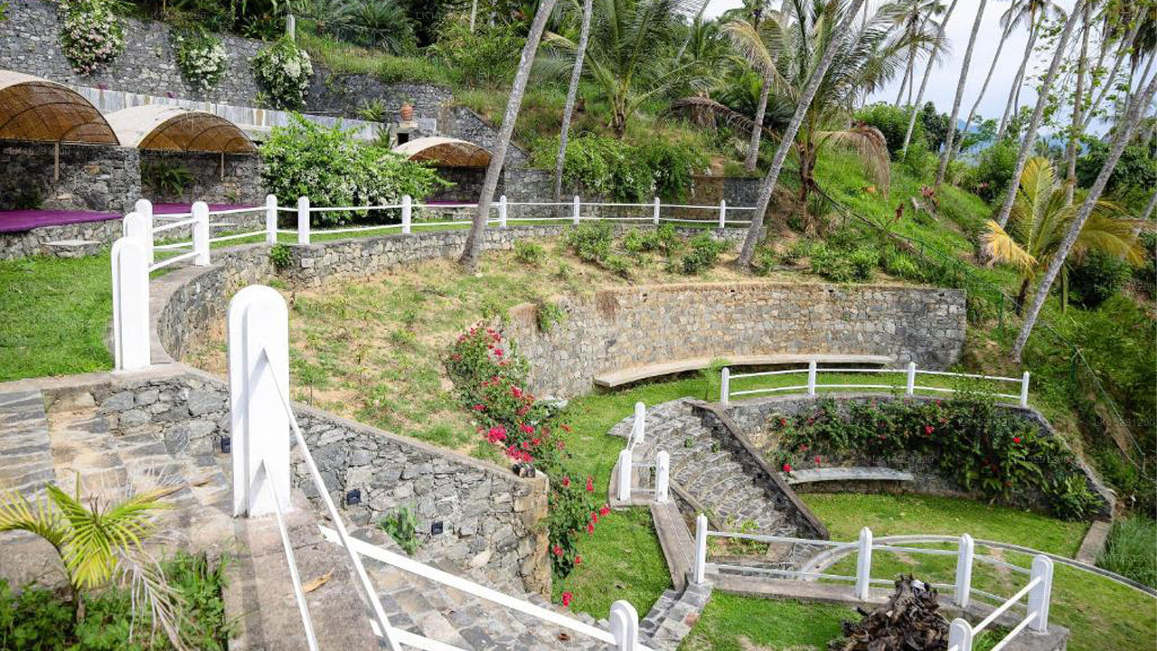 The Flame Tree Estate & Hotel, Kandy