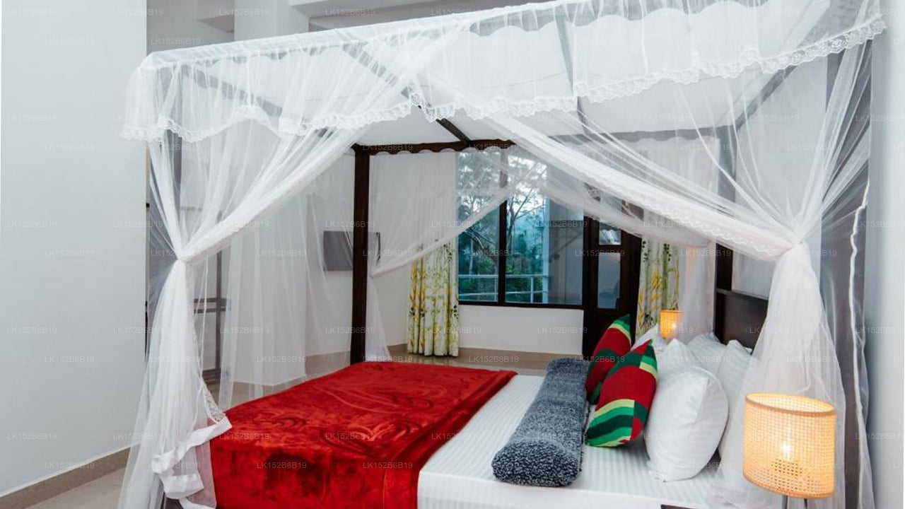 Adams peak Inn, Nallathanniya