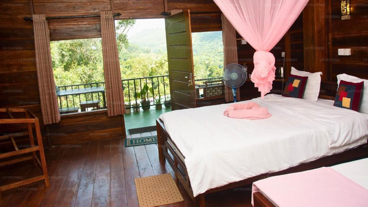 View arch wood cabin, Ella