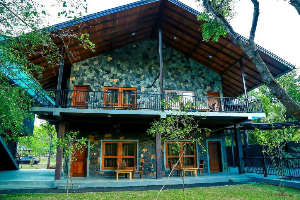 Doola River Edge, Udahalawa