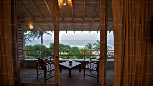 Roman Beach, Hikkaduwa