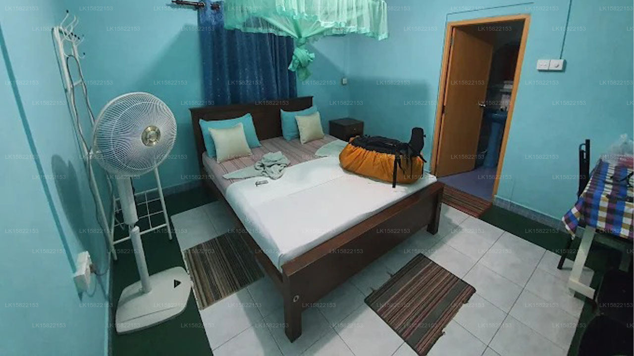 Levi's Tourist, Anuradhapura