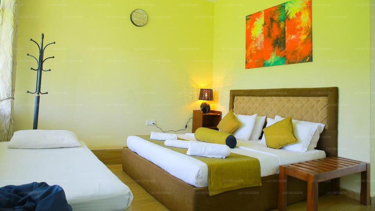 Hill Cool Restaurant,Nuwara eliya