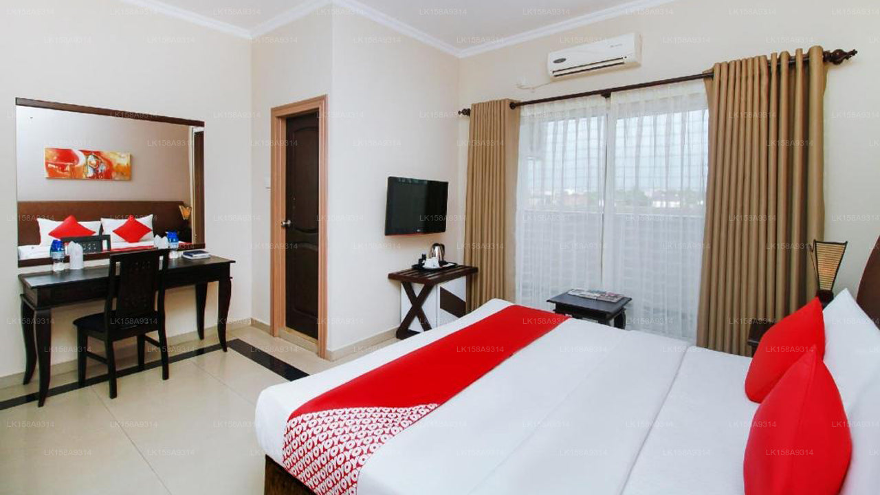 OYO 317 Choy's Waterfront Residence, Negombo