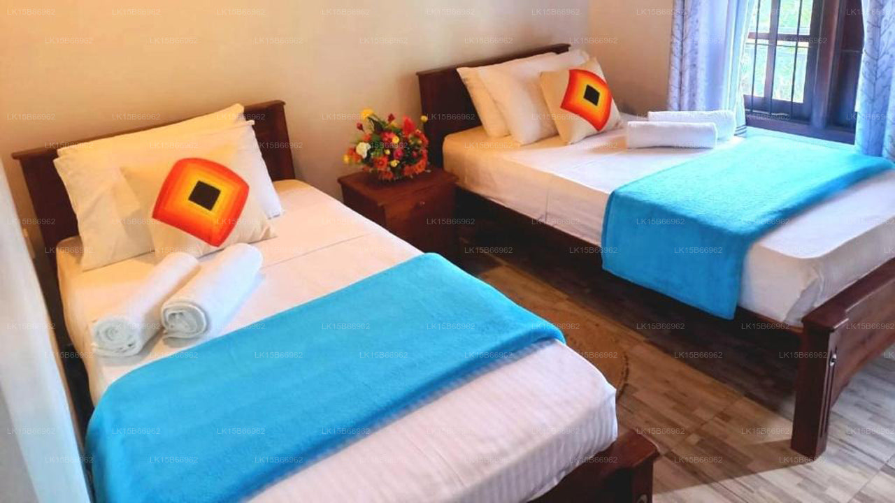 Dinu Lanka Resort, Katunayake