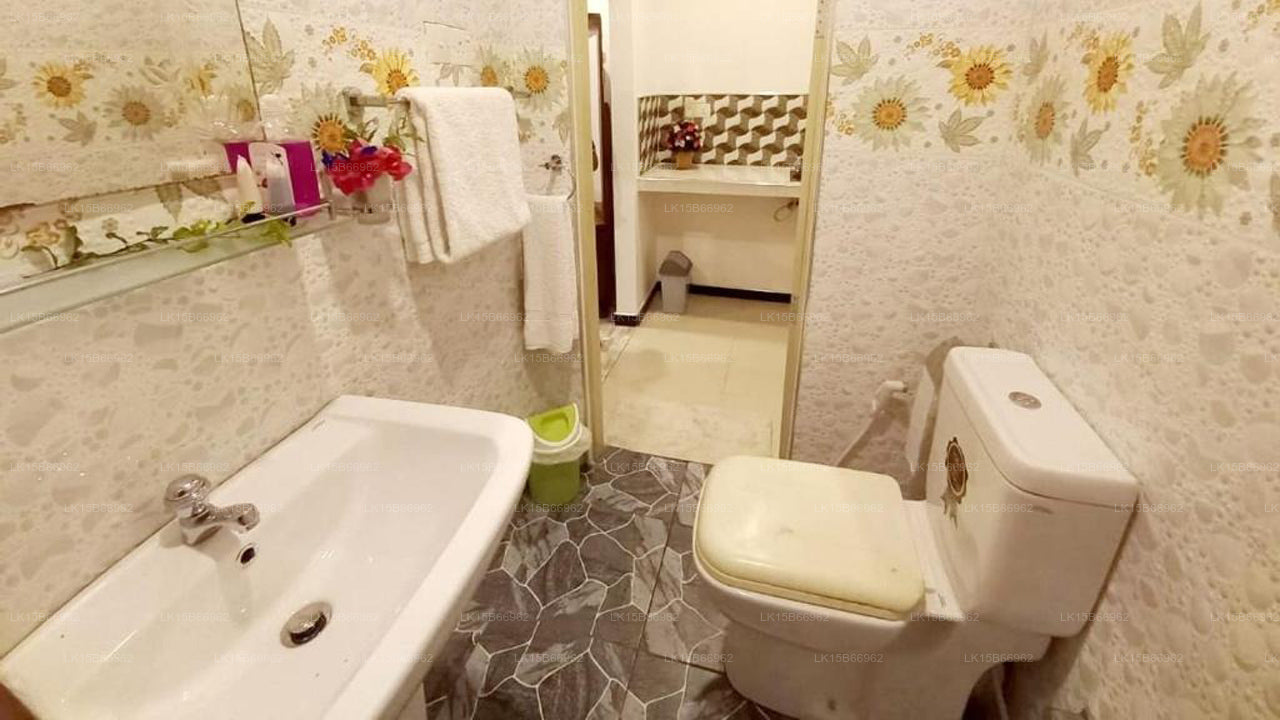 Dinu Lanka Resort, Katunayake