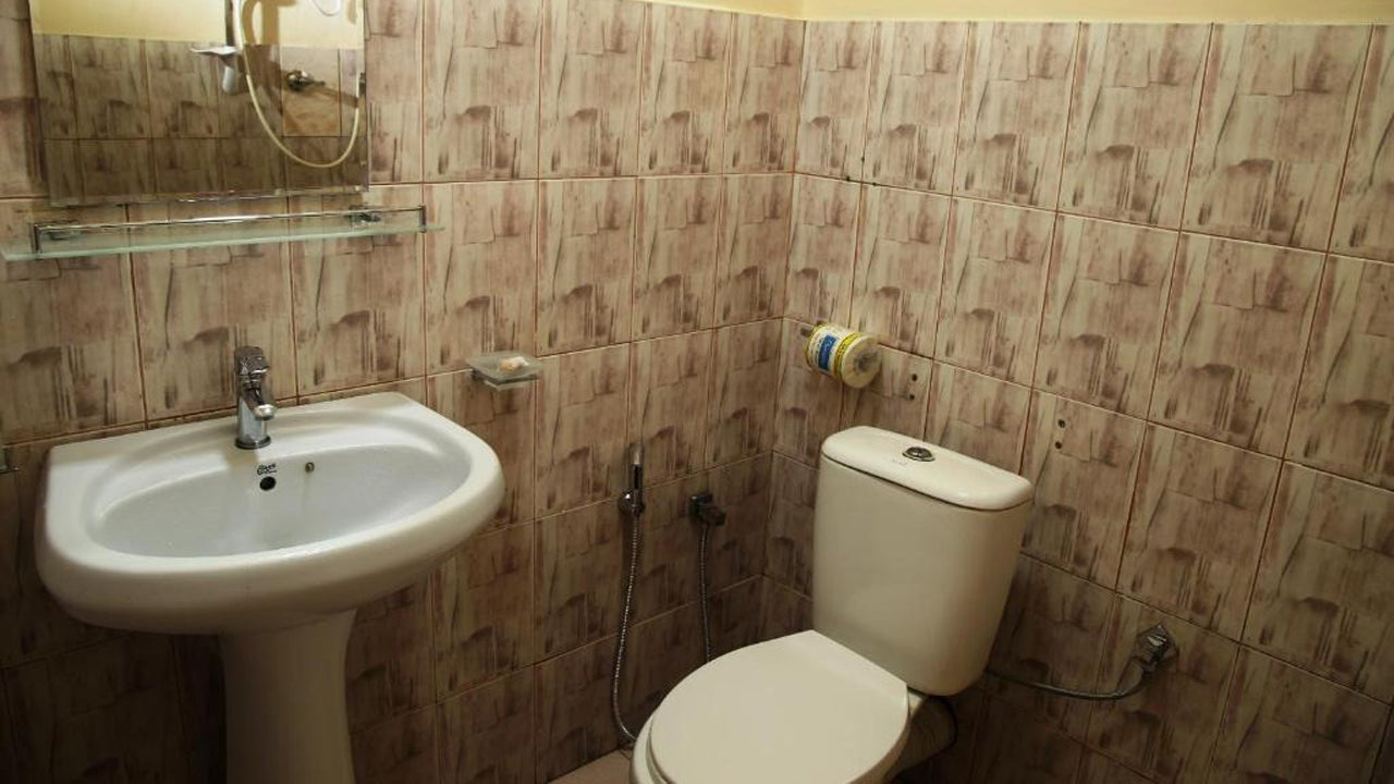 Honey Tree, Polonnaruwa