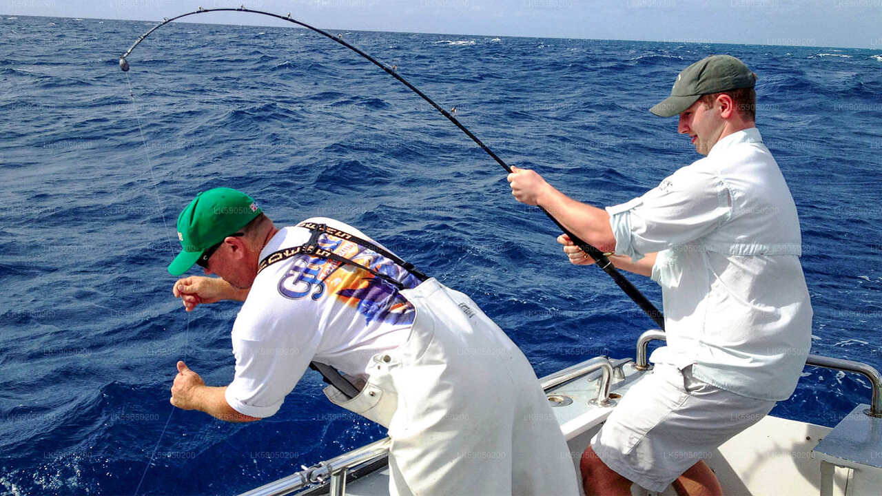 Privat fisketur med lyxig motorbåt från Mirissa