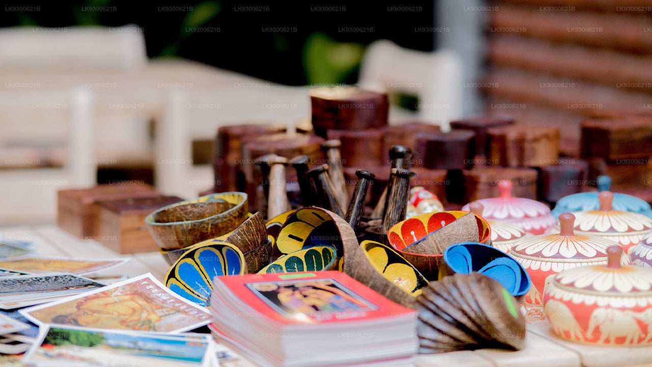 Praktiska kokosnöts- och bambuhantverksupplevelser från Sigiriya