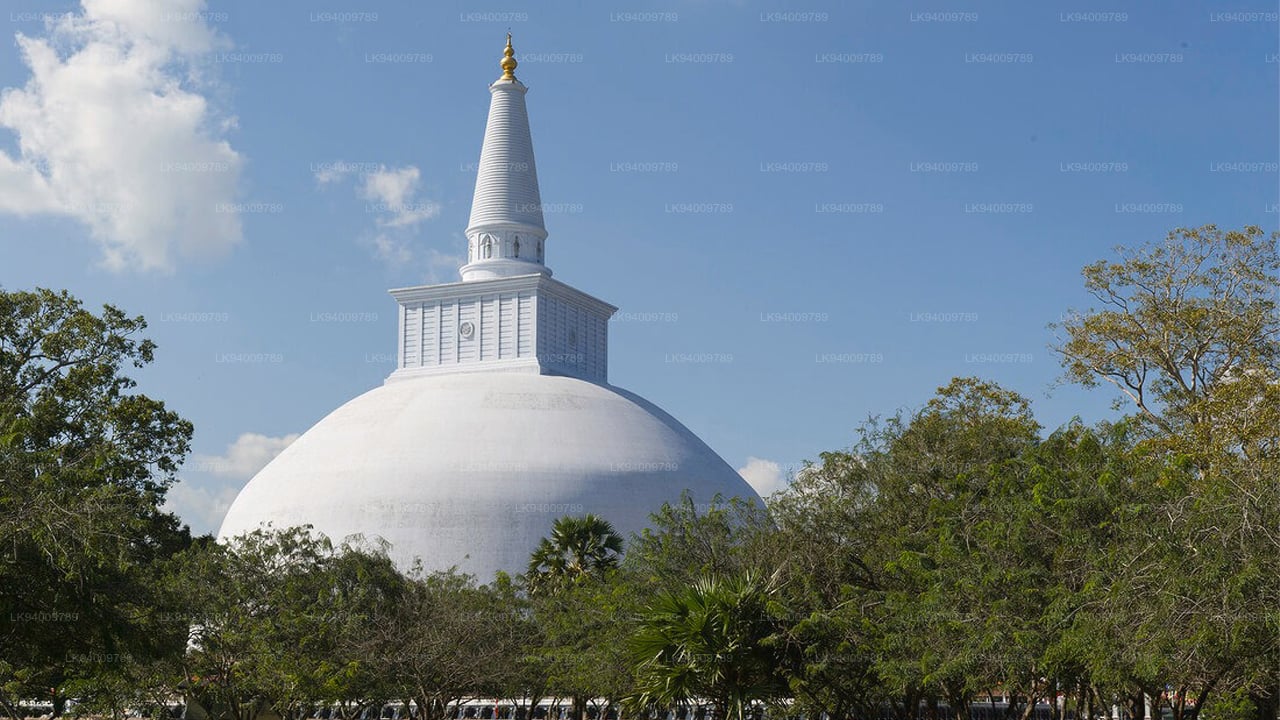 Heliga staden Anuradhapura från Colombo