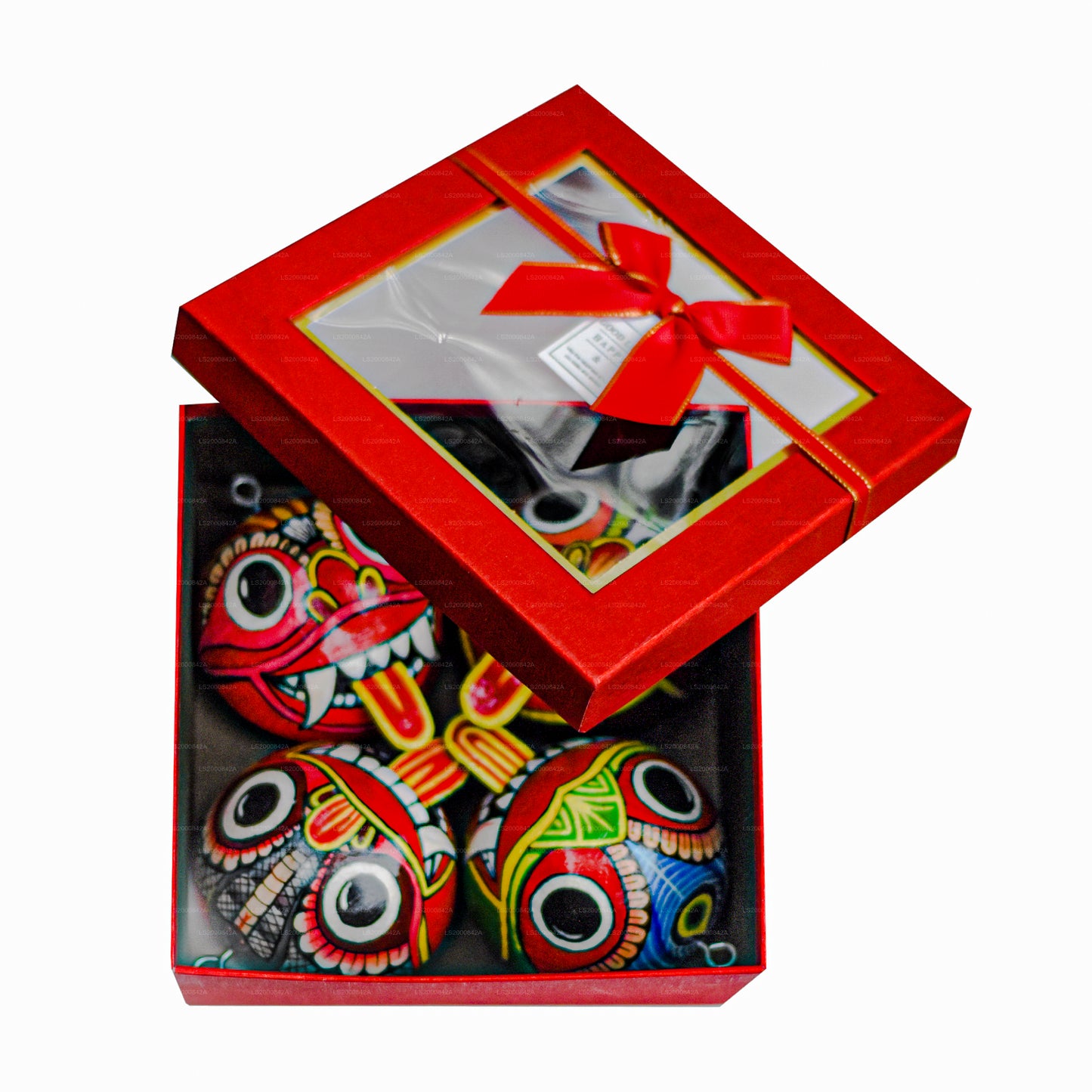 Sri Lankas traditionella Raksha-masker (Mayura, Maru, Agni, Naga) målade över kokosnötskal (paket med 4)