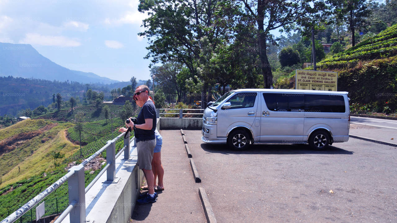 Chaufförsdriven standard skåpbilsuthyrning