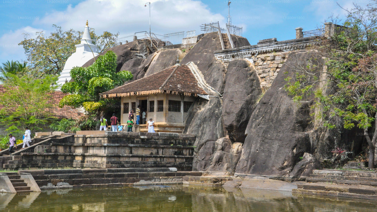 Heliga staden Anuradhapura från Colombo