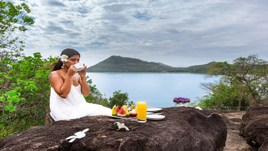 Byupplevelse vid Sorobara Lake från Mahiyanganaya