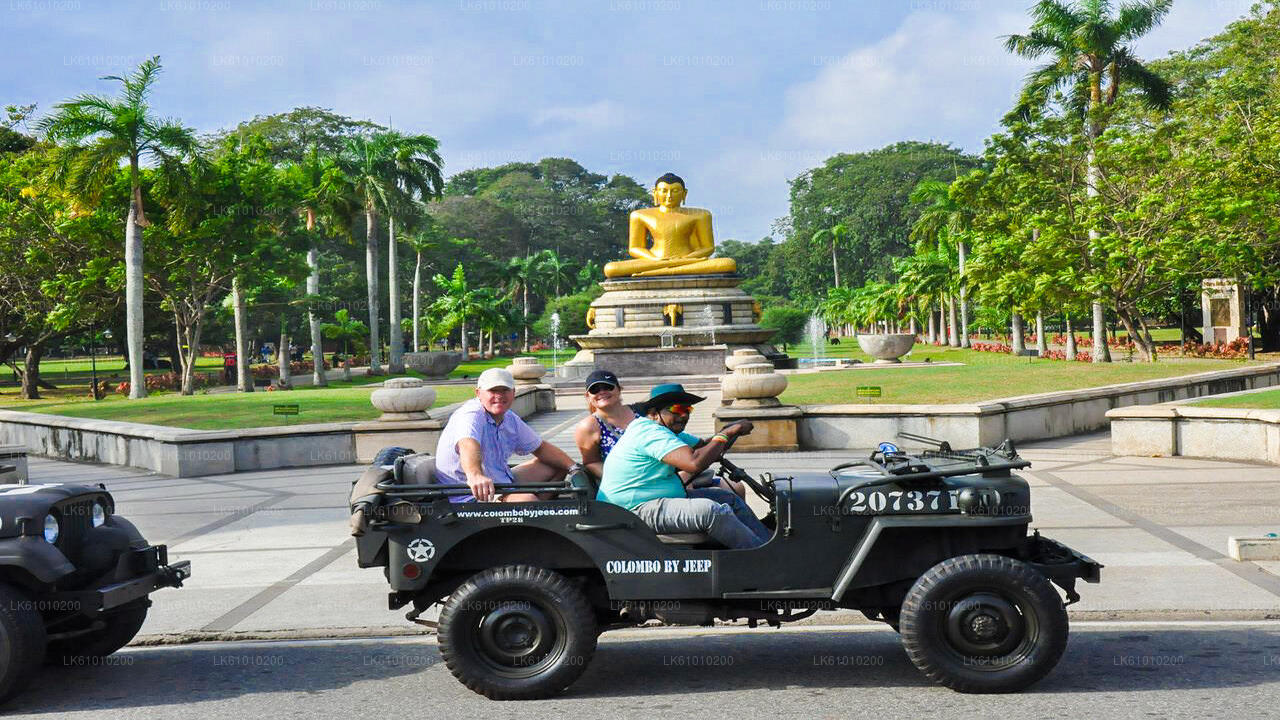 Colombo City Tour med War Jeep