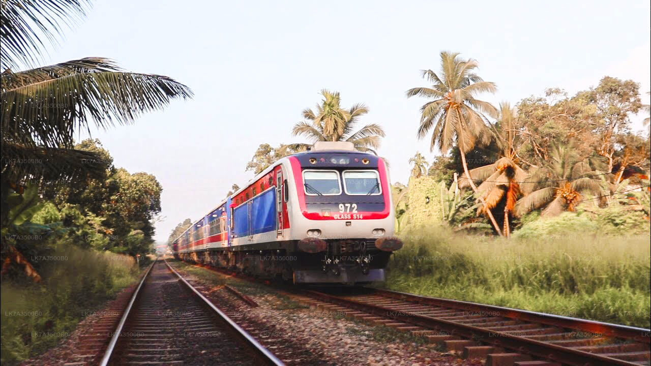 Kandy till Ella tågresa på (Tåg nr: 1015 ”Udarata Menike”)