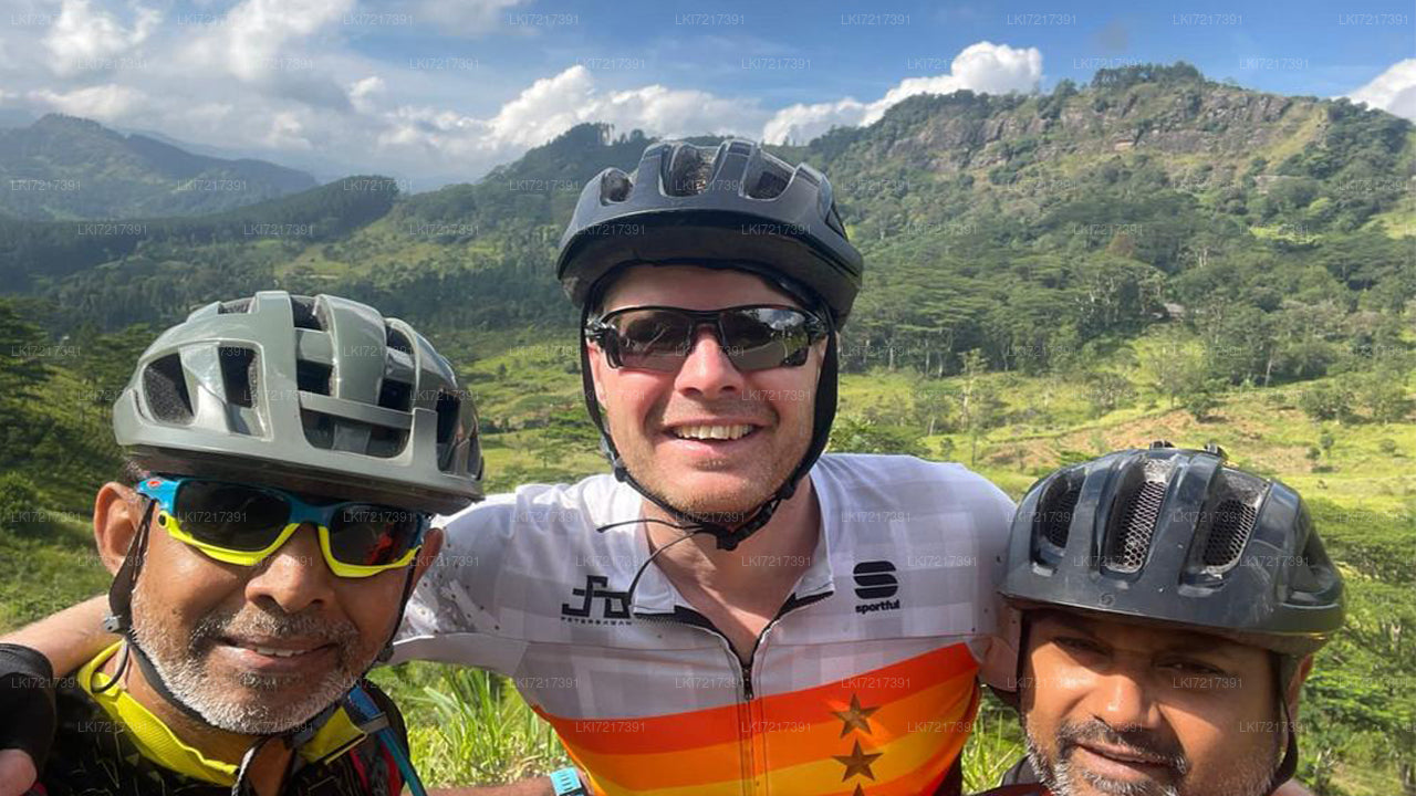 Nuwara Eliya Highlands cykeltur från Kandy